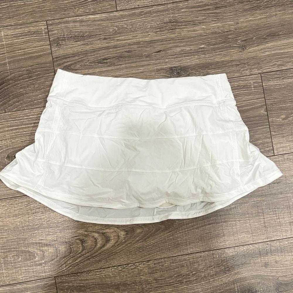 Lululemon women’s pace rival skirt - mid rise - size 8 - perfect condition